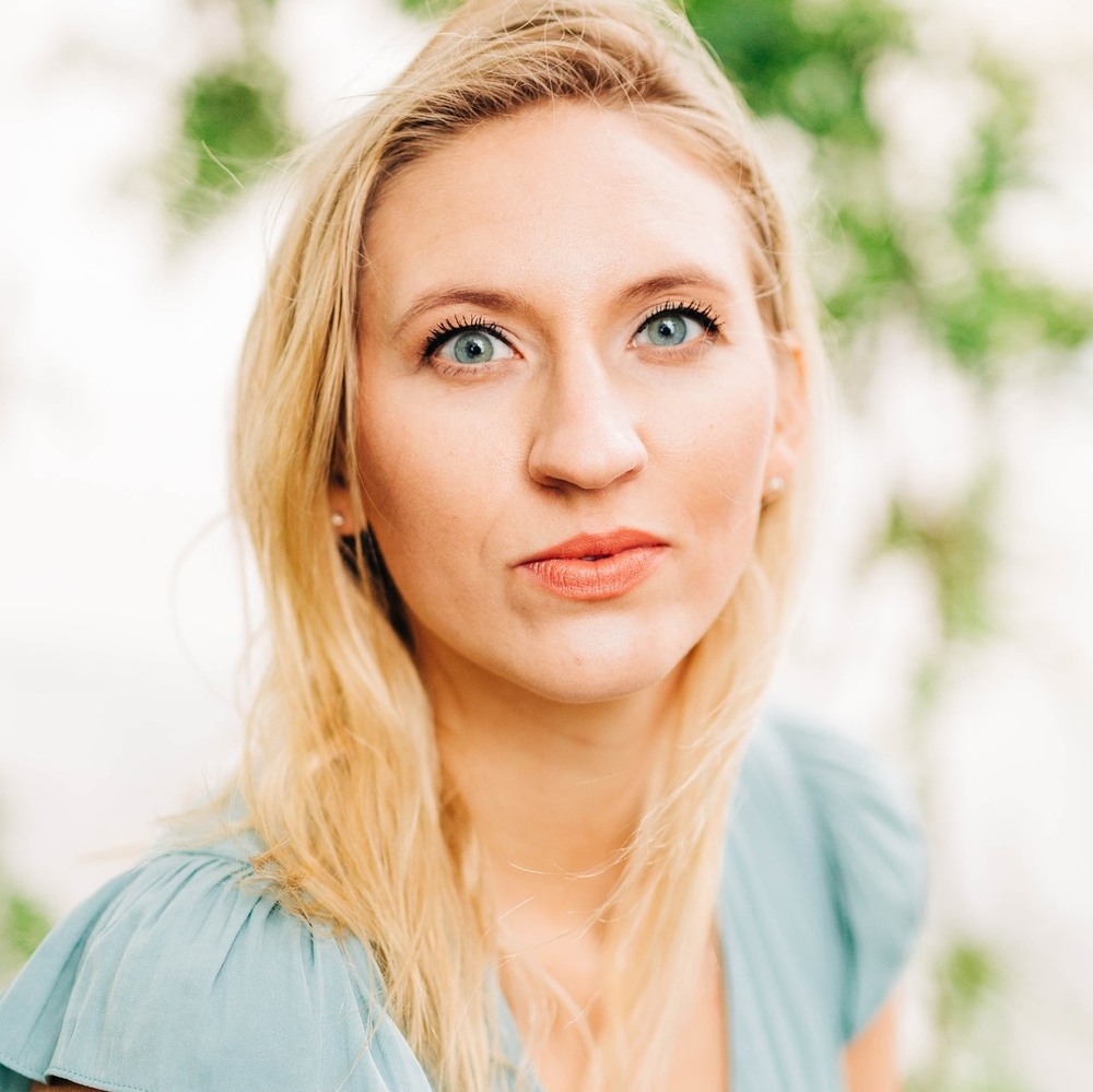 Meet your Posher, Elizabeth